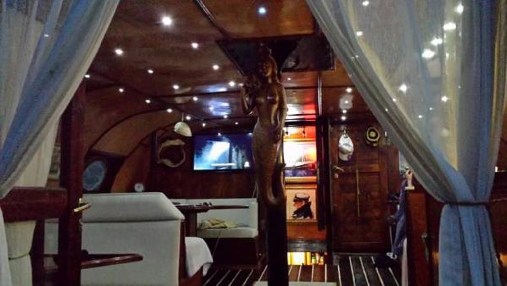 Boat Ms Cutty Jean Hotel Sliema Buitenkant foto