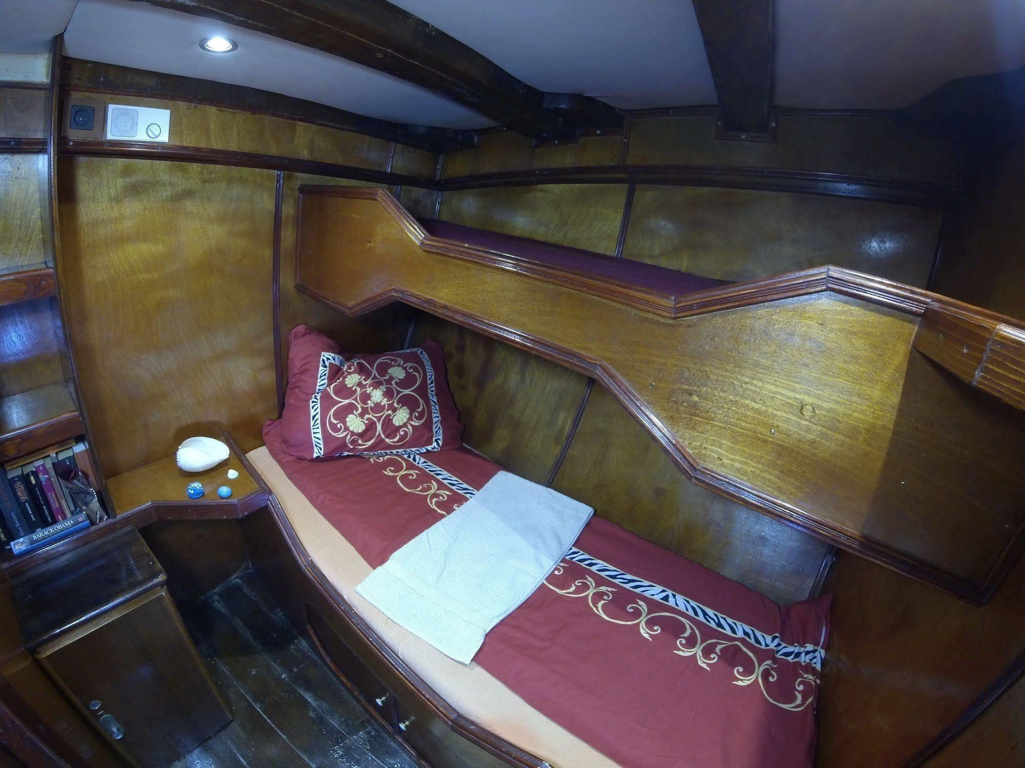 Boat Ms Cutty Jean Hotel Sliema Buitenkant foto
