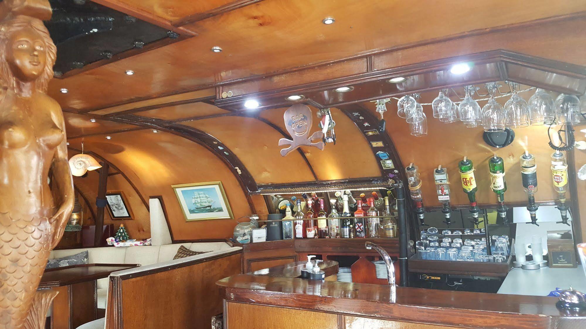 Boat Ms Cutty Jean Hotel Sliema Buitenkant foto