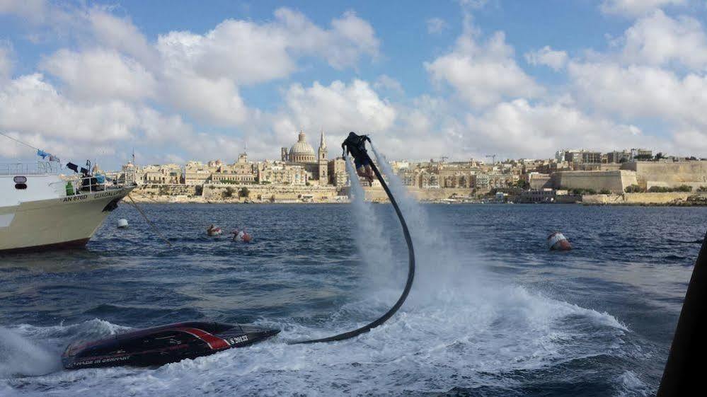 Boat Ms Cutty Jean Hotel Sliema Buitenkant foto